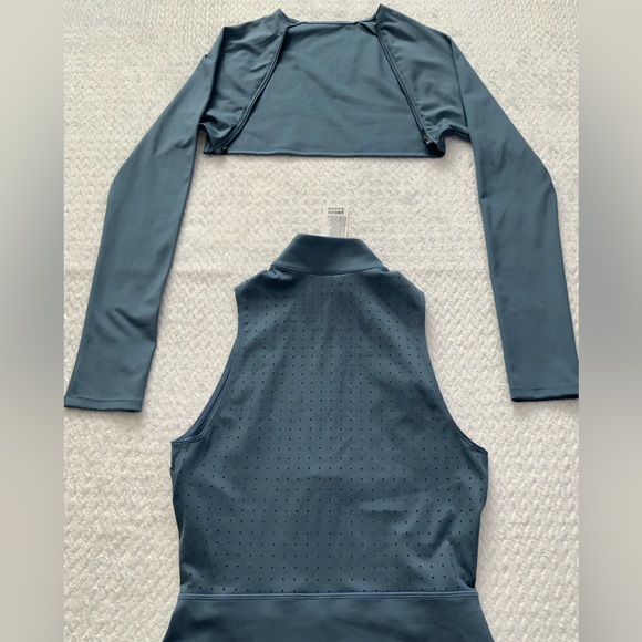 Wilson TieBreaker Convertible Dress - Picture 7 of 9